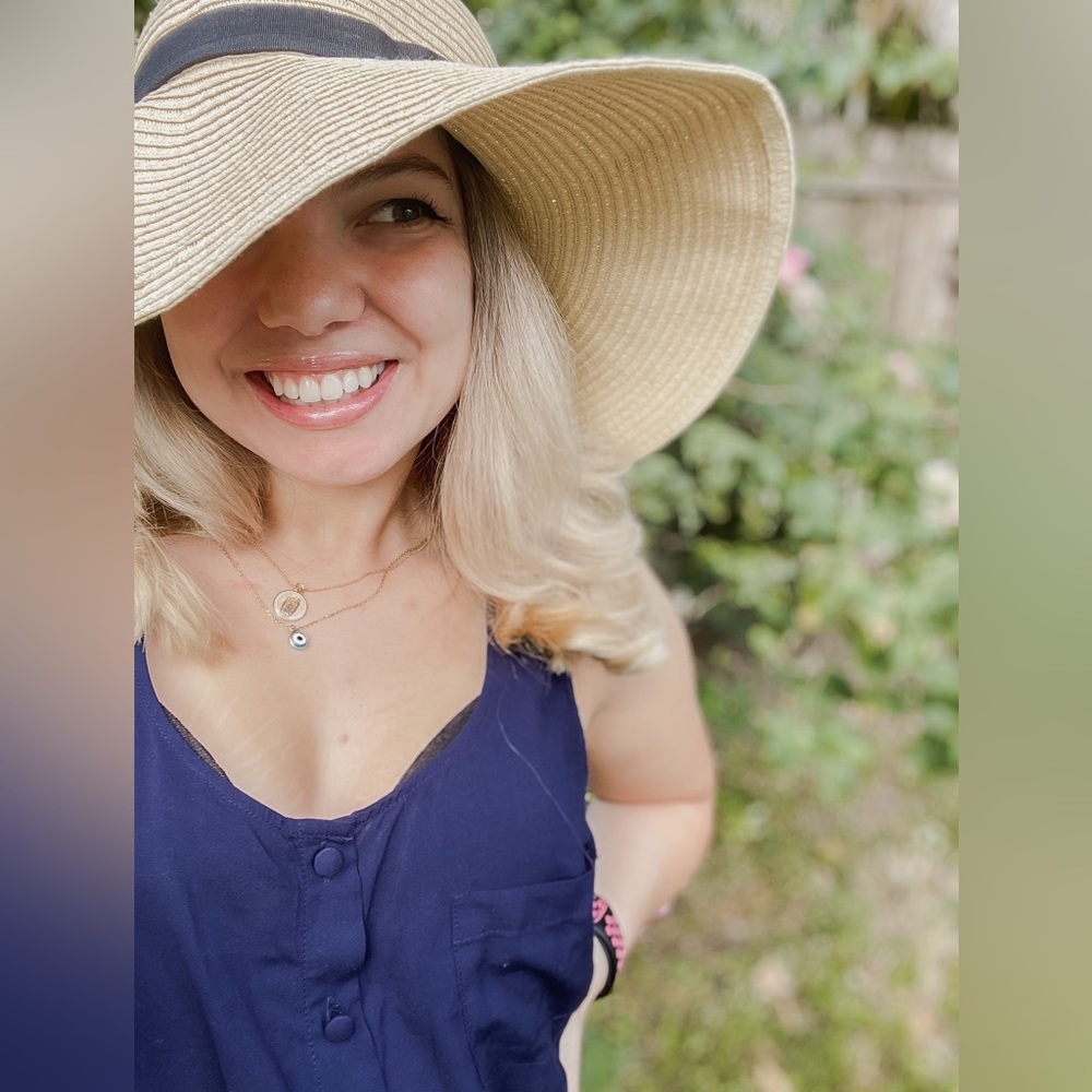 Meet your Posher, Genevieve